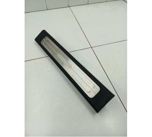 Накладка порога передняя левая