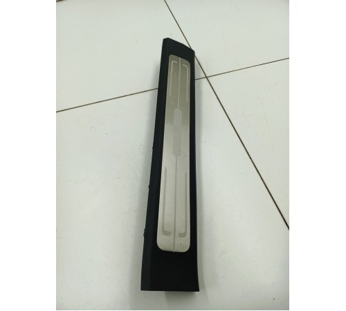 Накладка порога передняя левая