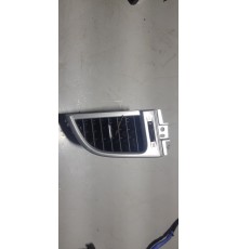 Дефлектор воздушный центральный правый