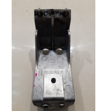 Кронштейн торпеды (правый)