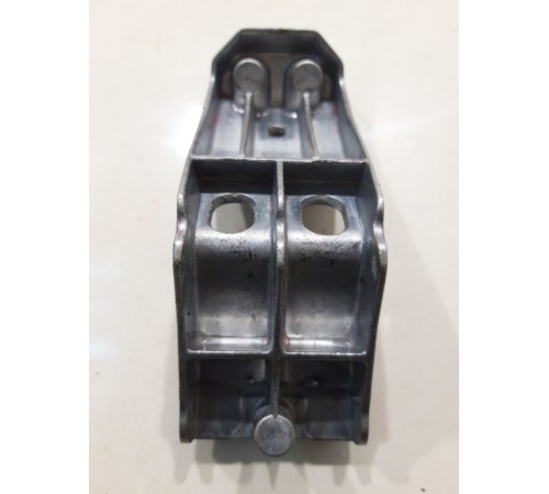 Кронштейн торпеды (правый)