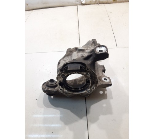 Кулак поворотный (задний, левый)