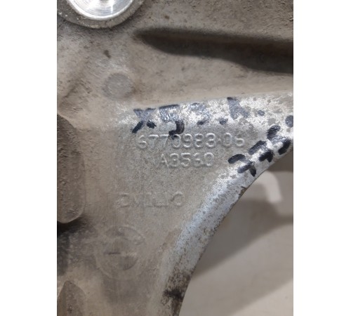 Кулак поворотный (задний, левый)