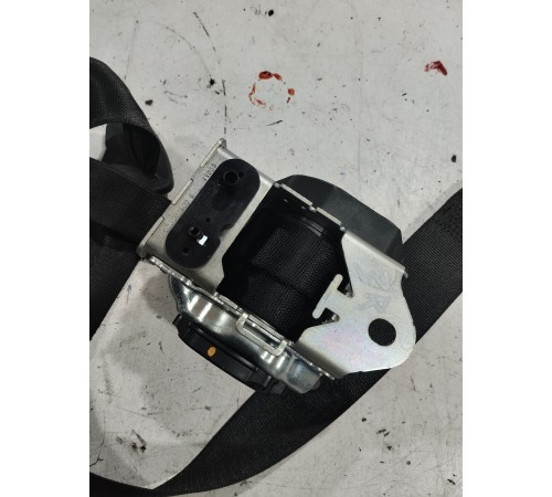 Ремень безопасности (задний правый)