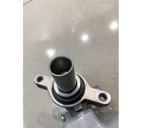 Главный тормозной цилиндр (в сборе)