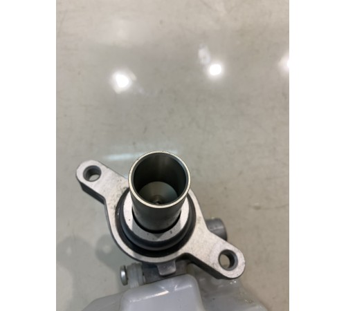 Главный тормозной цилиндр (в сборе)