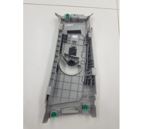 Обшивка центральной стойки левая верхняя