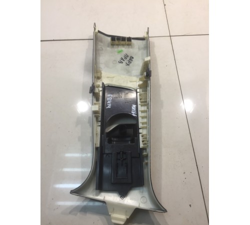 Обшивка стойки (верхняя, правая)