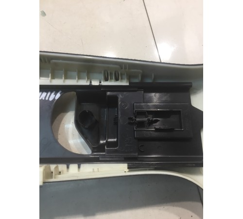 Обшивка стойки (верхняя, правая)