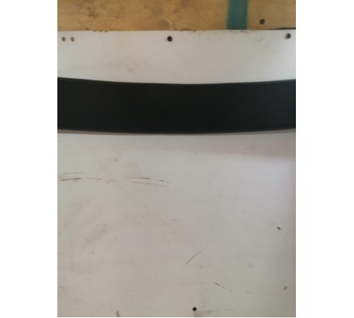 Обшивка крышки багажника