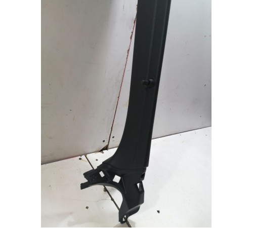 Обшивка крышки багажника