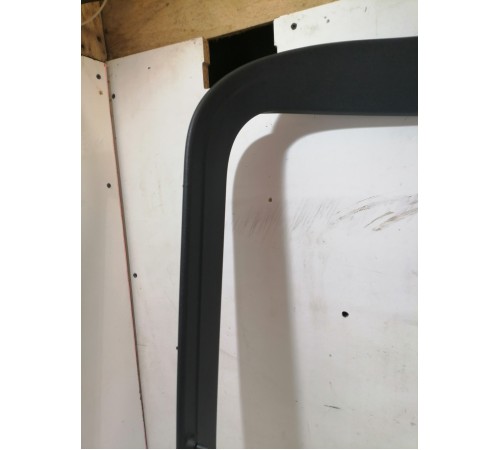 Обшивка крышки багажника