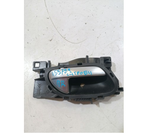 Ручка двери передняя правая внутренняя