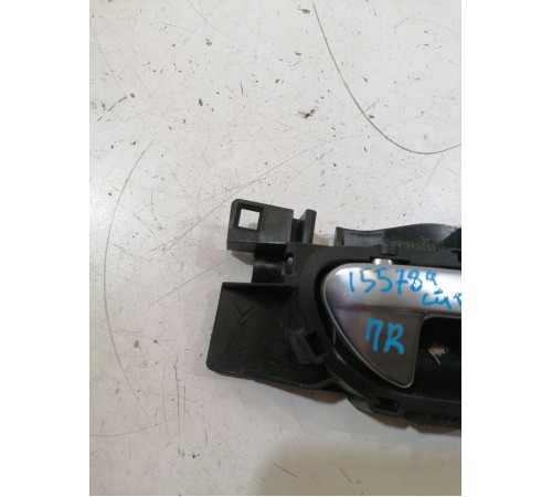 Ручка двери передняя правая внутренняя