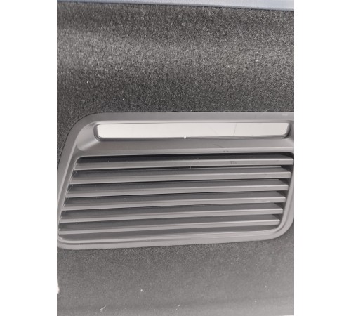 Обшивка багажника (задняя правая)