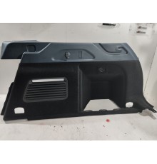 Обшивка багажника (задняя правая)