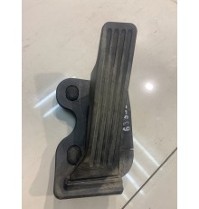 Педаль акселератора