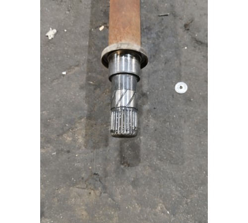 Привод(полуось) передний правый