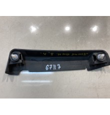 Накладка обшивки крышки багажника (левая)