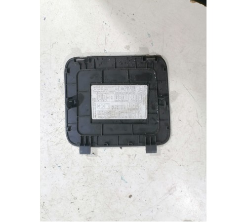 Крышка блока предохранителей