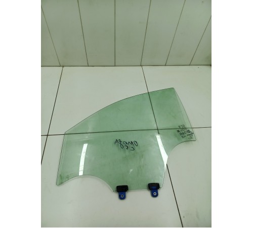 Стекло двери переднее левое