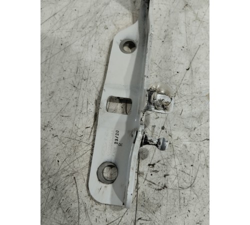 Петля капота правая