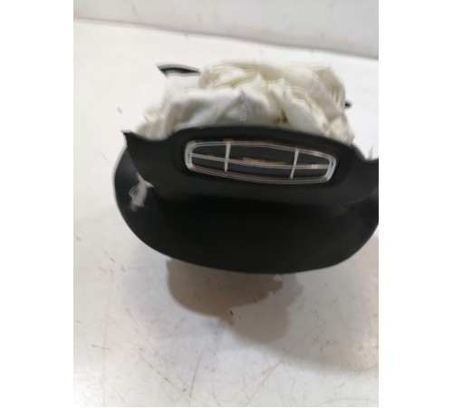 Подушка безопасности водителя