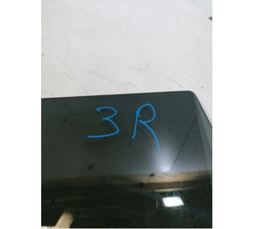 Стекло двери заднее правое