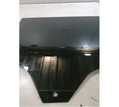 Стекло двери заднее правое