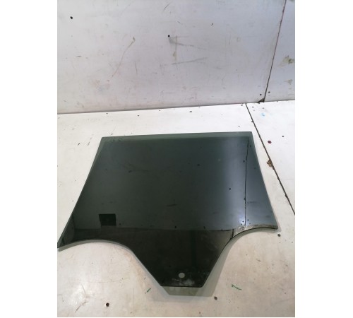 Стекло двери заднее правое