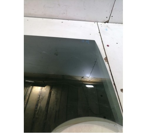 Стекло двери заднее правое