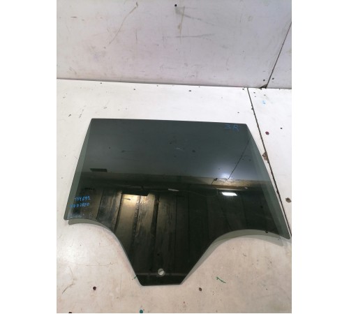 Стекло двери заднее правое