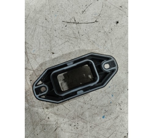 Кронштейн(крепление) электропроводки двери задний левый