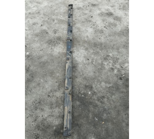 Накладка порога левая наружная