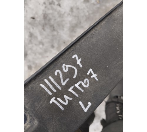 Накладка порога левая наружная