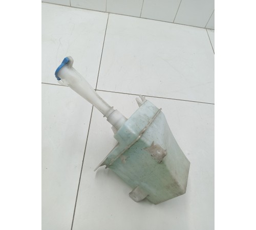 Бачок омывателя лобового стекла