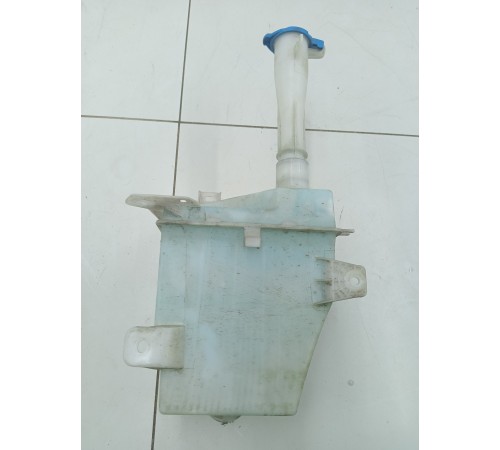 Бачок омывателя лобового стекла