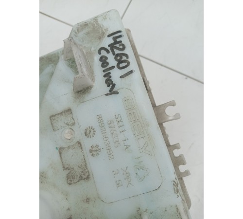 Бачок омывателя лобового стекла