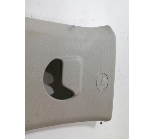 Обшивка стойки багажника верхняя левая