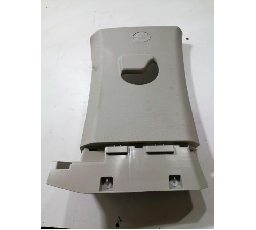 Обшивка стойки багажника верхняя левая