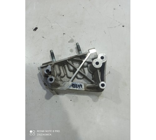 Кронштейн(крепление) двигателя