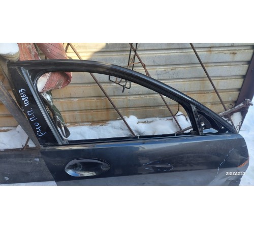 Дверь (передняя правая)