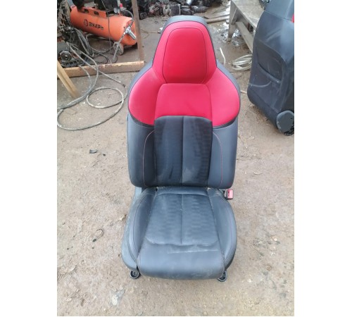 Сиденье переднее правое