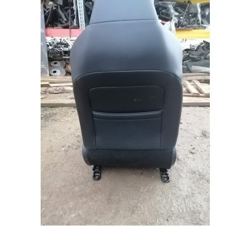 Сиденье переднее правое