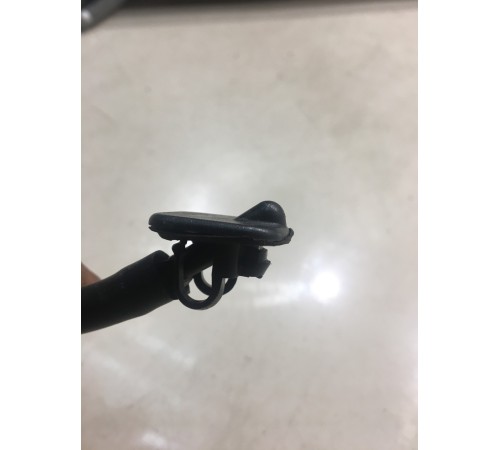 Форсунка омывателя двери багажника