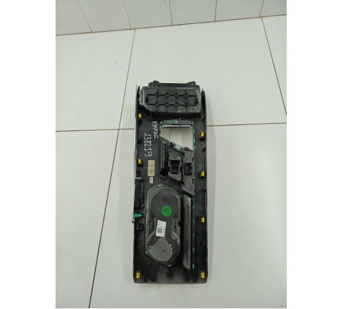 накладка на центральную консоль