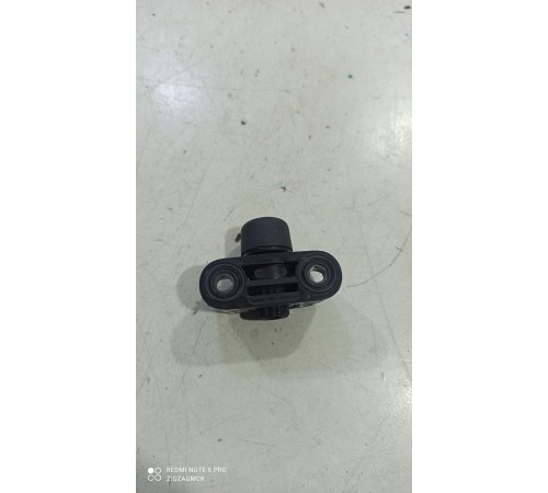 Отбойник крышки багажника правый