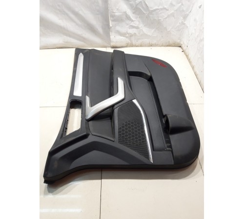 Обшивка двери (передняя, правая)