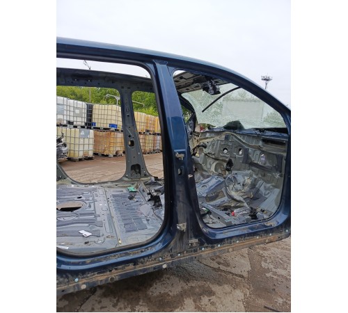 Порог со стойкой правый