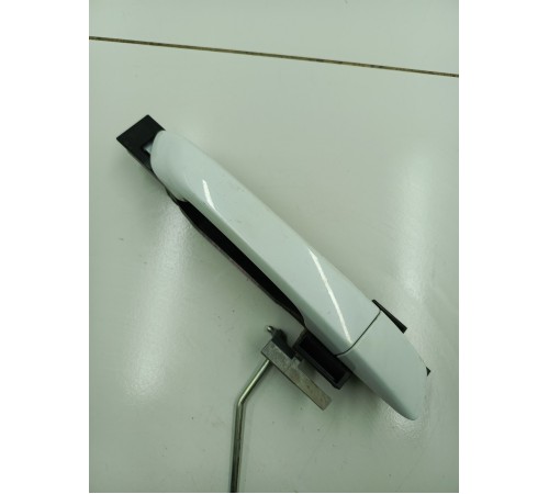 Ручка двери передняя правая внешняя